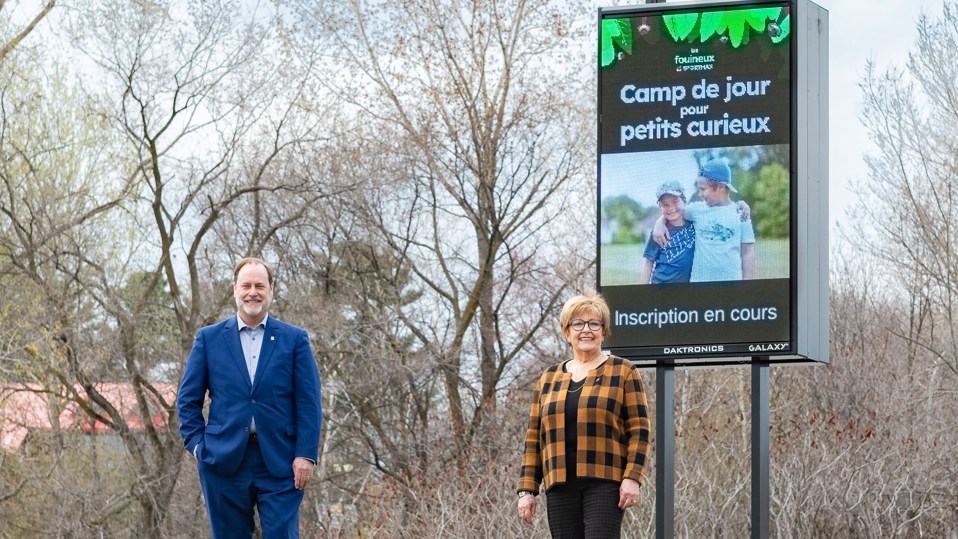 Jean Comtois, maire de Lorraine, et Lyne Rémillard, conseillère municipale déléguée à l’urbanisme, à l’environnement et aux communications