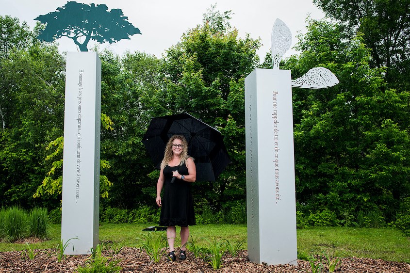 Le CISSS des Laurentides dévoile l’œuvre d’art commémorative La Promesse de l’arbre... signée Marie-Eve G. Rabbath