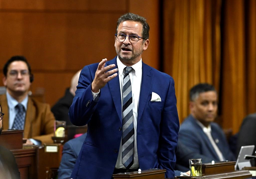 Compte d'urgence pour les entreprises: Blanchet veut un appel avec Trudeau