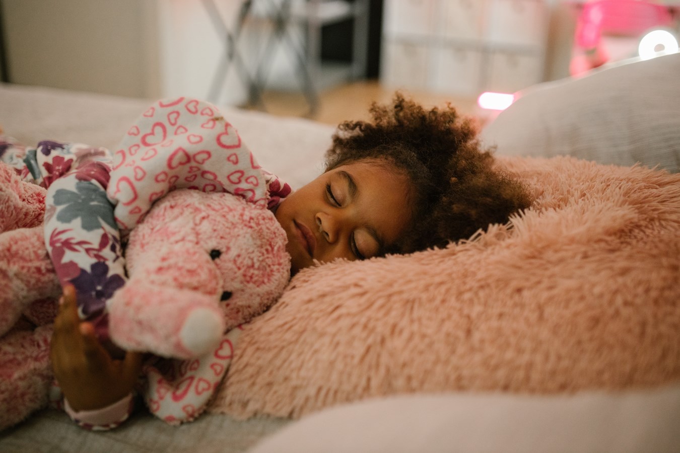 L'heure du dodo influencerait le poids et le tour de taille des enfants