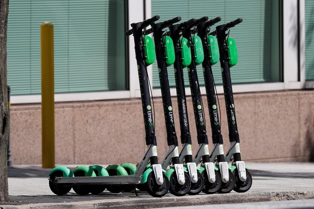 Québec annonce un projet pilote pour encadrer les trottinettes électriques
