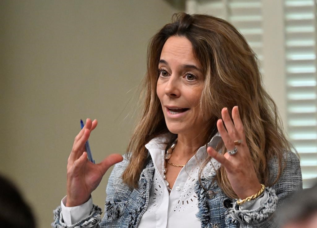 Duranceau se dit ouverte à modifier les dispositions concernant les cessions de bail