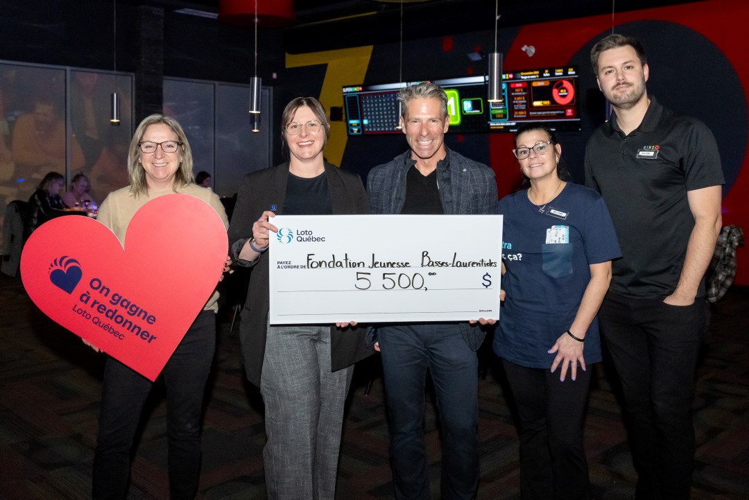 Loto-Québec remet 5 500 $ à la Fondation Jeunesse des Basses-Laurentides