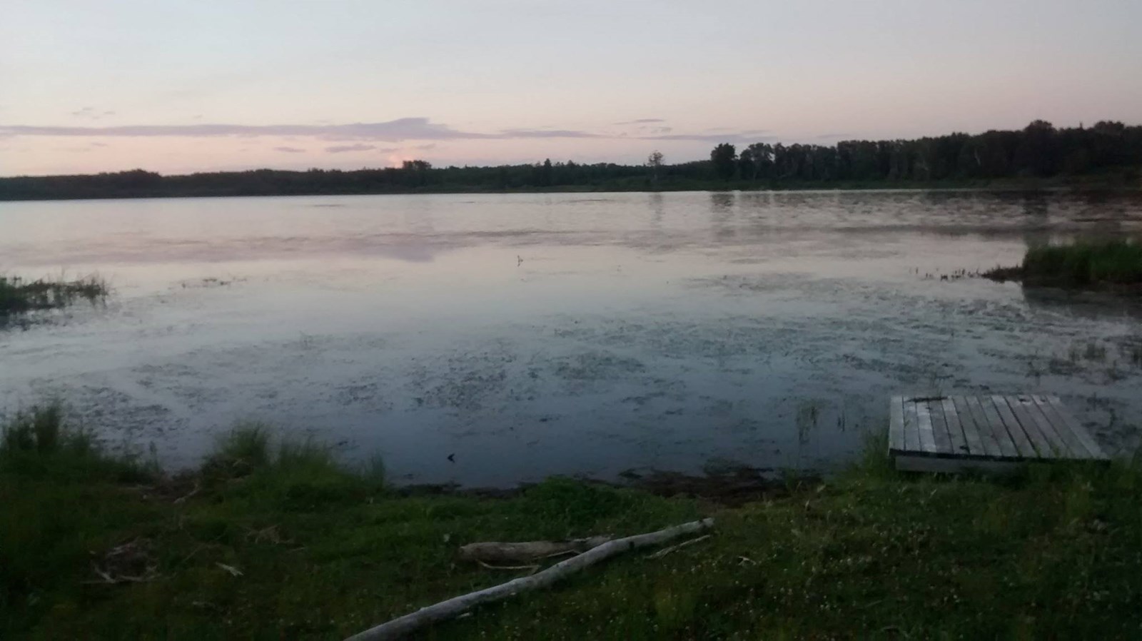 Laver son embarcation pour protéger les lacs des Laurentides