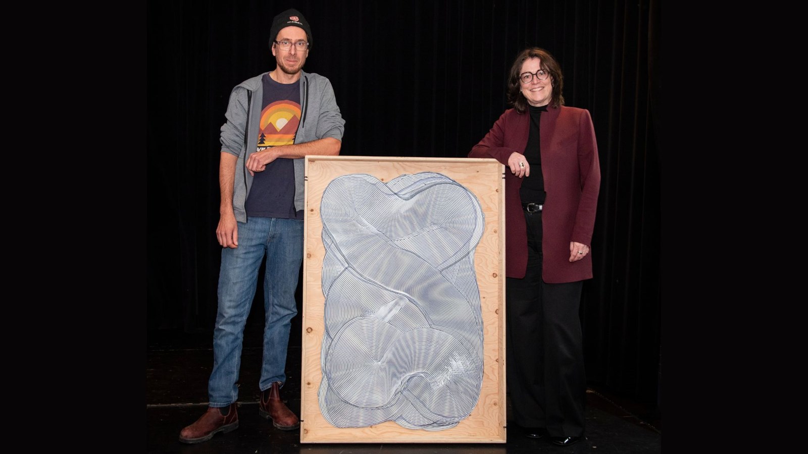 Le Cégep de Saint-Jérôme (CSTJ) possède une œuvre de Ianick Raymond, artiste visuel et diplômé du programme d’Arts visuels de l’institution.