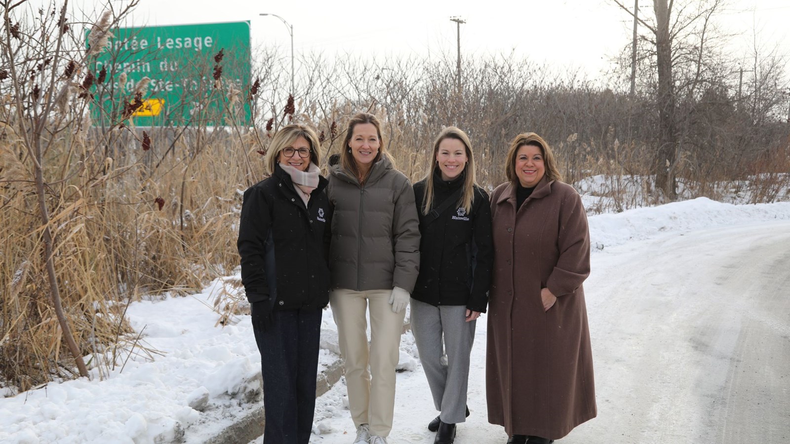 La mairesse de Blainville, Liza Poulin, ainsi que les conseillères des districts Fontainebleau, de la Renaissance et du Coteau, Marie-Claude Perron, Michèle Murray et Nathalie St-Laurent. 