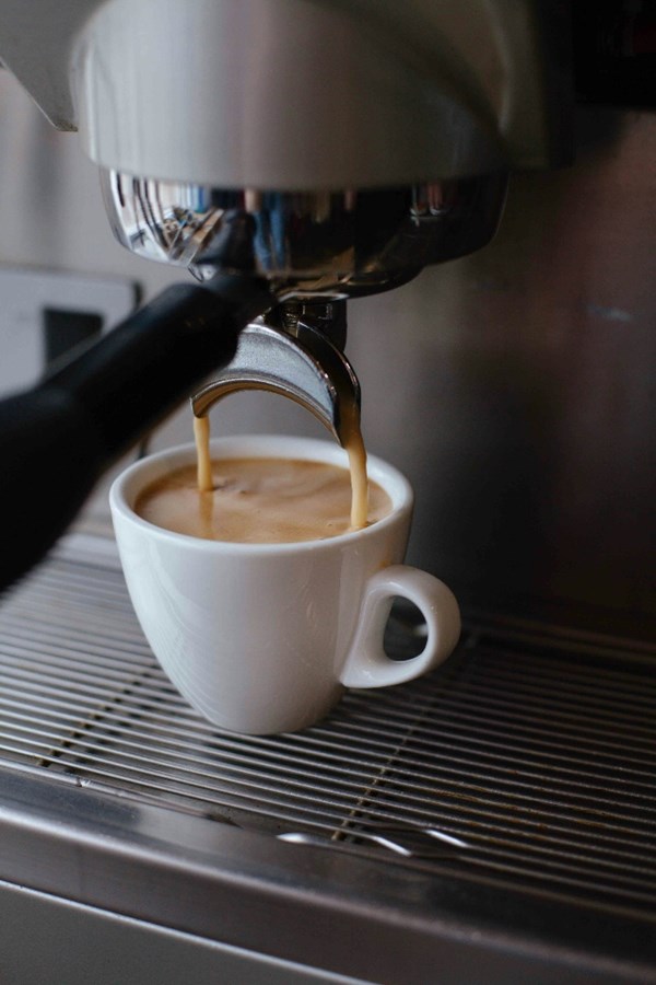 Quelle machine à café choisir pour un espresso digne d'un bar à café à la maison ?