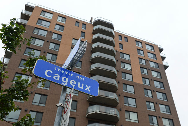 C’est dans deux appartements du 4500 rue des Cageux, dont l’un que le maire de Laval loue à sa cousine, que s’est déroulée la seconde frappe de l’Unité permanente anticorruption (UPAC).