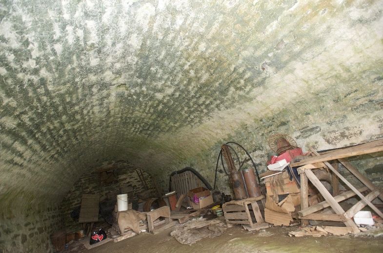 Vue du caveau de l'intérieur.