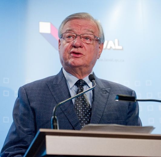<p>Le maire de Laval, Gilles Vaillancourt, a assuré le vendredi 5 octobre 2012i qu'il ne démissionnera pas, en dépit des perquisitions de l'Unité permanente anticorruption (UPAC) dont il a fait l'objet, le jeudi 4 octobre 2012.</p><p>MARTIN ALARIE/L'ÉCHO DE LAVAL/AGENCE QMI