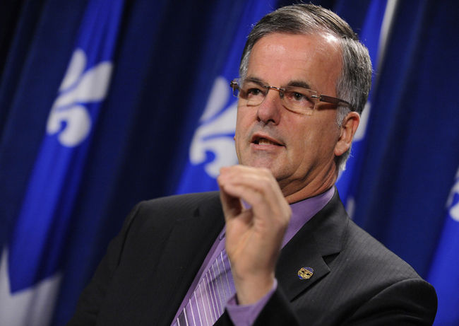 Guy Ouellette estime que le maire de Bois-des-Filion «fait preuve de mémoire sélective» lorsqu’il déclare qu’il était difficile d’obtenir de l’information de l’ancien gouvernement Charest sur le prolongement de l’autoroute 19.