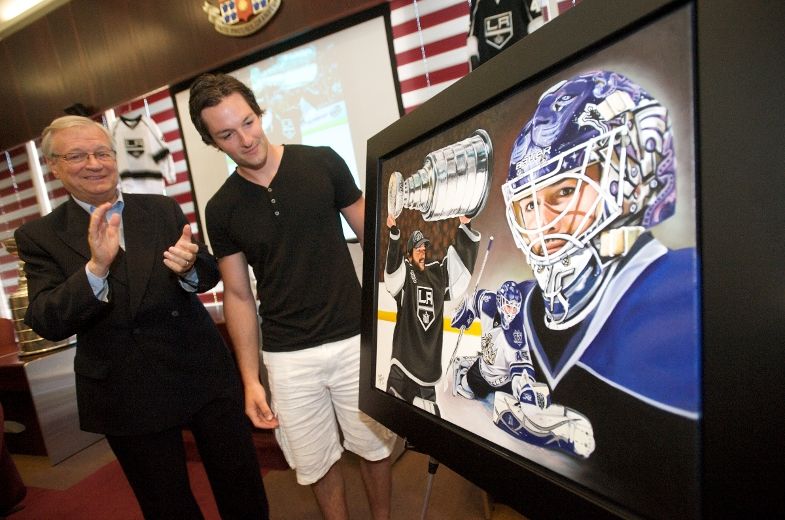 Gagnant de la plus récente coupe Stanley, le gardien de but des Kings de Los Angeles Jonathan Bernier était de passage à Laval, là où il a évolué jusqu’au niveau midget AAA.
