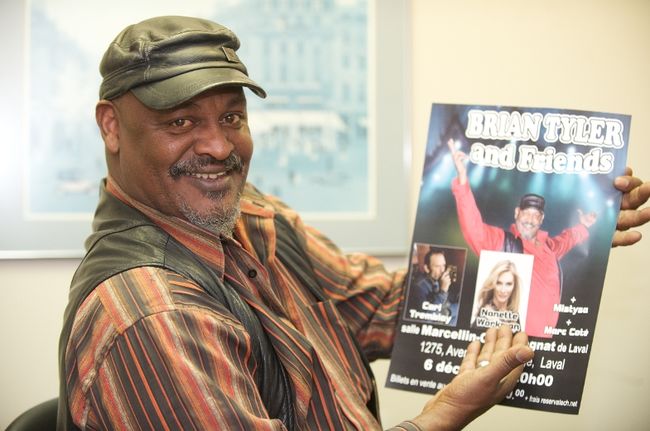 <p>Bluesman de la tête aux pieds, le chanteur et ancien participant à «La Voix» Brian Tyler veut profiter de sa popularité croissante afin de faire redécouvrir le blues aux Québécois. Octobre 2013.</p><p>JACQUES PHARAND/L'ÉCHO DE LAVAL/AGENCE QMI