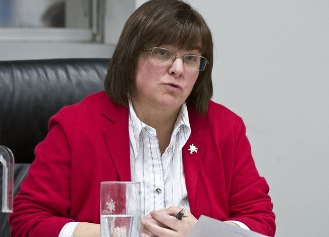Louise Lortie, présidente de la CSDL, «a peur» des lourdes coupures budgétaires imposées par Québec.