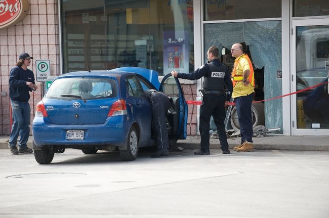 Il n'y a eu aucun blessé suite à la manoeuvre maladroite d'une conductrice.
