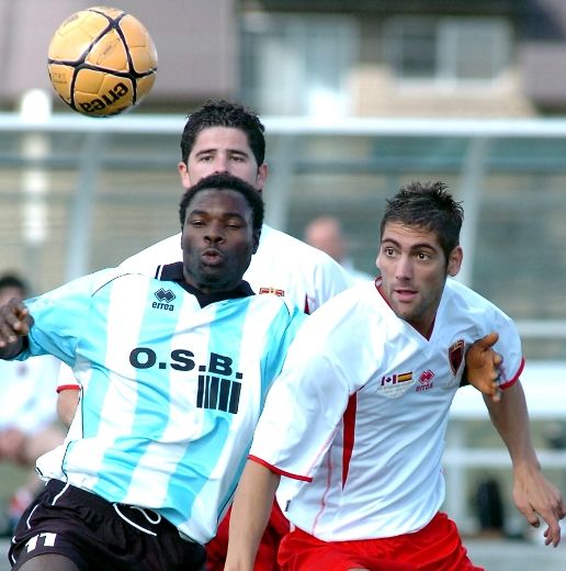 La Ville de Laval veut revoir la tarification imposée aux joueurs de soccer adultes, une mesure qui toucherait environ 500 personnes.