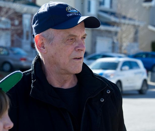 Un membre en règle des Bo-Gars, un gang de rue de la région de Montréal, a été abattu mardi soir dans l’entrée de son domicile du secteur Sainte-Rose à Laval dans ce qui a tout l’air d’un règlement de compte. Jean-Yves Charbonneau a entendu les coups de feu.
Laval le 17 avril 2012. ALARIE PHOTOS/AGENCE QMI