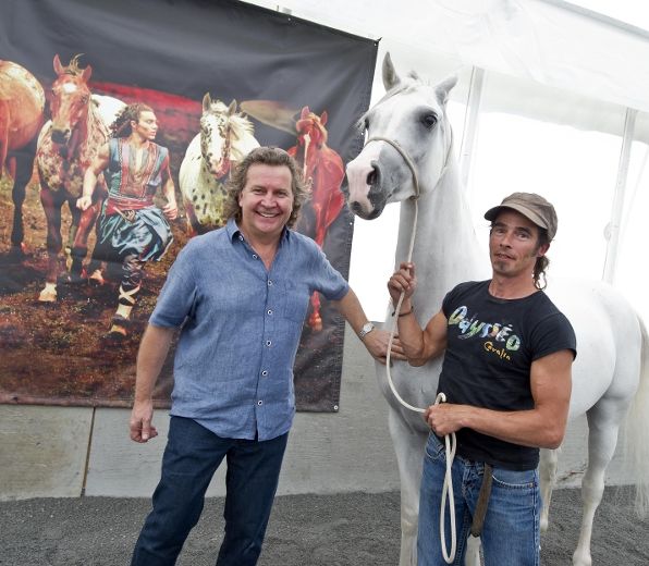 Normand Latourelle, gauche, est le fondateur de Cavalia, qui présentera à partir du 14 mai son spectacle «Odysséo» à Laval.