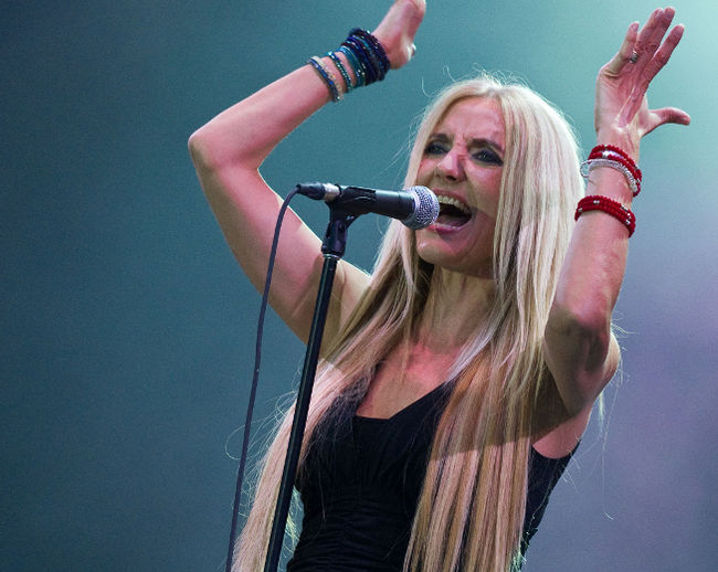 L’une des plus belles voix rock féminines canadiennes, Sass Jordan, était de passage au Mondial, lundi soir, pour la fête du Canada.