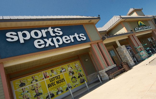 Les deux suspects ont dérobé pour 30 000 $ de matériel dans ce magasin de Sainte-Dorothée.