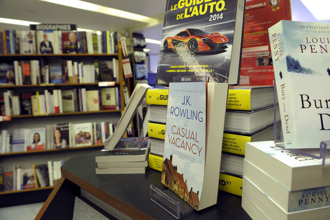 Le ministre de la Culture, Maka Kotto, est entré en commission parlementaire pour étudier une réglementation sur le prix des livres, le 19 août dernier.