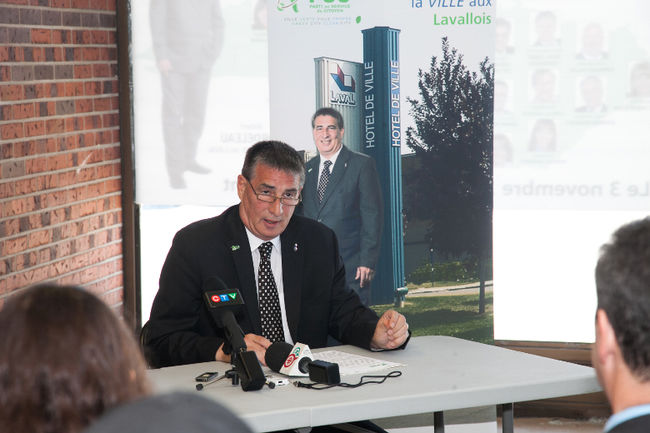 Robert Bordeleau a présenté les grandes lignes des engagements de son parti en matière de transport collectif, jeudi le 19 septembre.