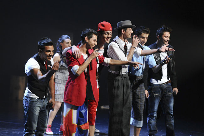 La vingtaine de jeunes Roms serbes qui évoluent au sein de la troupe Grubb seront de retour au Québec le printemps prochain. Pour l’occasion, ils s'arrêteront à Laval en avril 2014.
