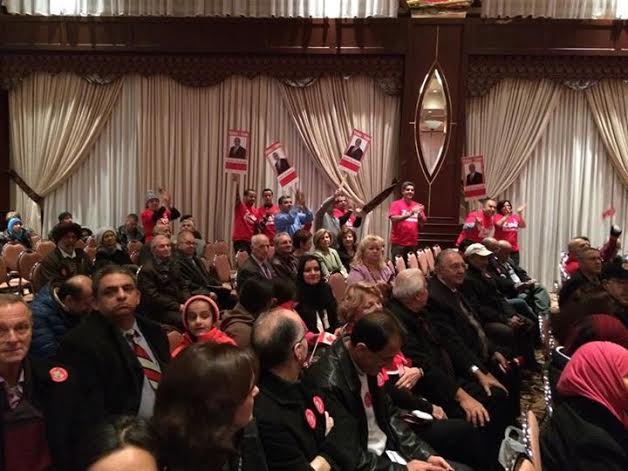 Près de 2500 personnes étaient présentes lors de l'investiture libérale dimanche après-midi.