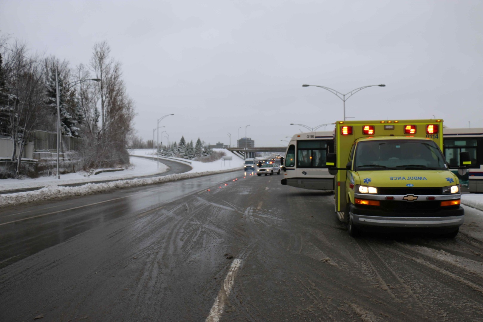 Collision entre un autobus de la STL et un poids lourd