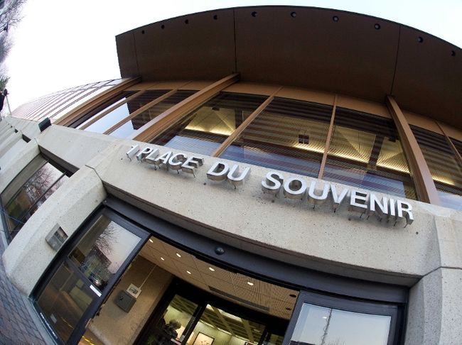 L'UMQ reproche au ministre son ingérence dans la gestion du budget de la Ville.