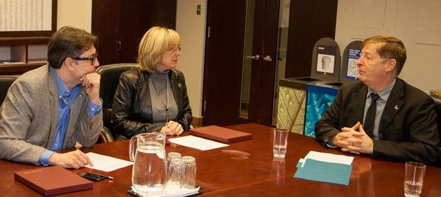 Le maire Demers parle environnement avec les ministres Charbonneau et Heurtel
