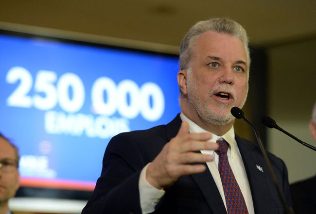 <p>Le chef libéral Philippe Couillard a annoncé que son parti, s'il est élu, allait créer 250 000 emplois au Québec au cours des cinq prochaines années, lors d'un point de presse tenu le jeudi 6 mars 2014, à la Tour de la Bourse, à Montréal.</p><p>MAXIME DELAND/AGENCE QMI