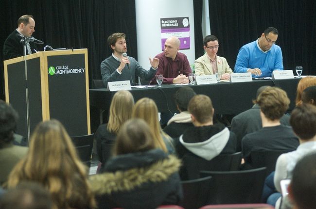 Présents au débat, de gauche à droite: Léo Bureau-Blouin, Vincent Bolduc, Nicolas Chatel-Launay et Saul Polo.