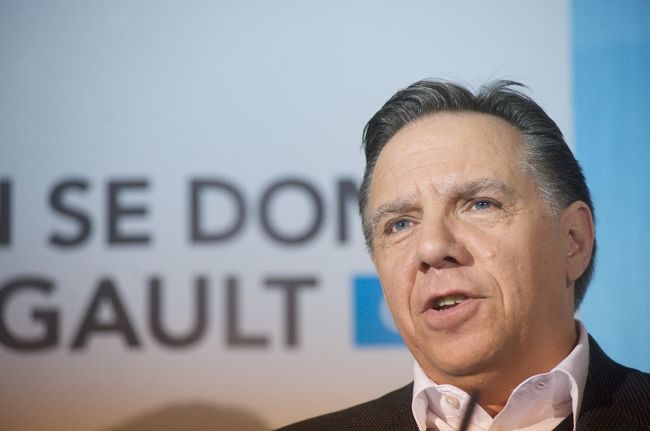 François Legault, en conférence de presse à Laval le 26 mars dernier.