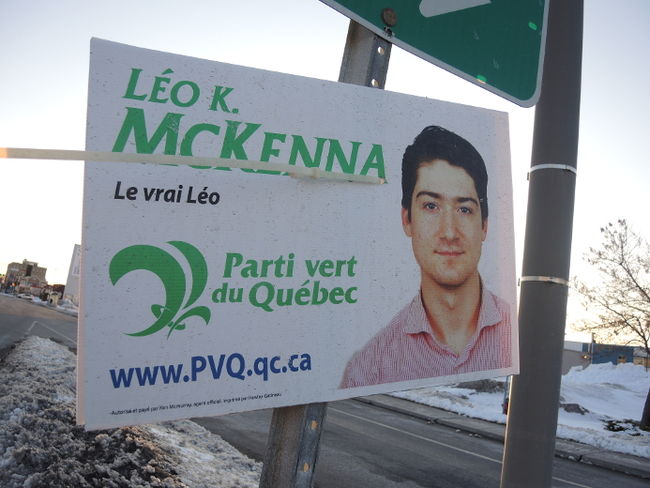 Affiche électorale de Léo McKenna, candidat dans Laval-des-Rapides, circonscription tenue par Léo Bureau-Blouin.