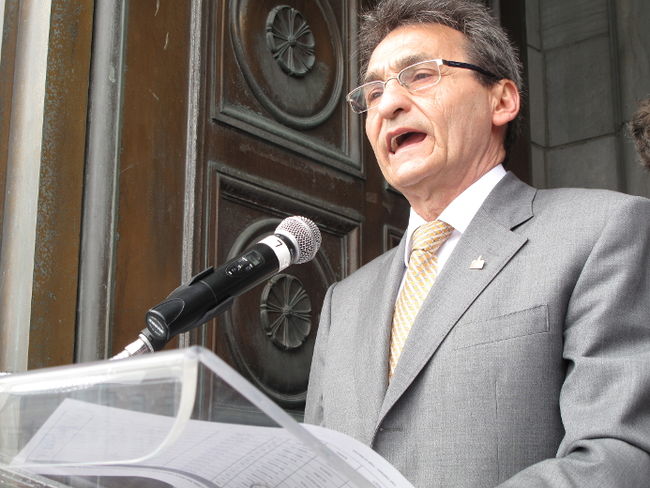 Projet Montréal, l'opposition à Montréal dont le chef est Richard Bergeron, demande la tenue d’audience publique du BAPE pour le projet de parachèvement de l'autoroute 19.