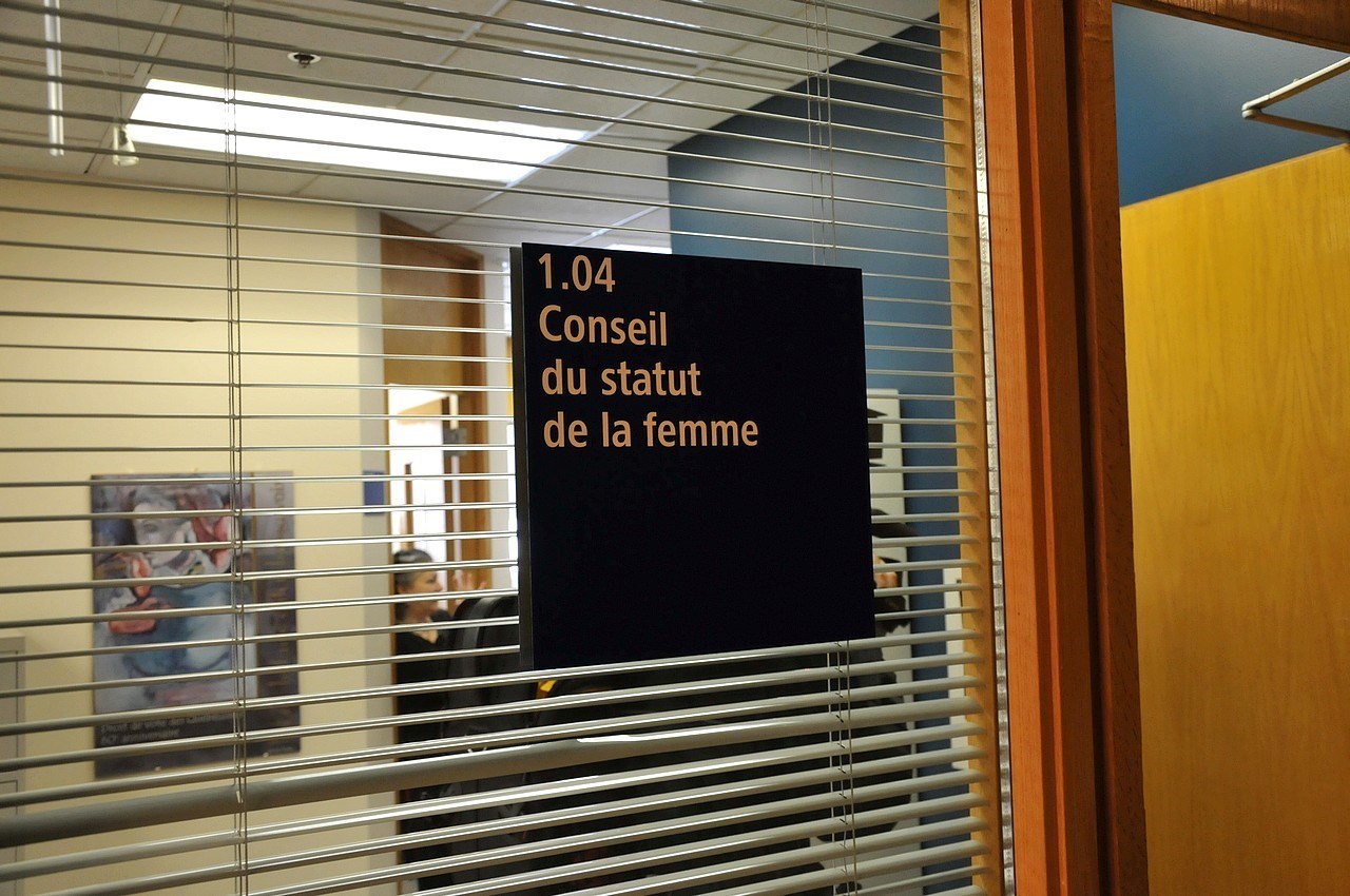 Le Conseil du statut de la femme va fermer ses quatre bureaux régionaux.