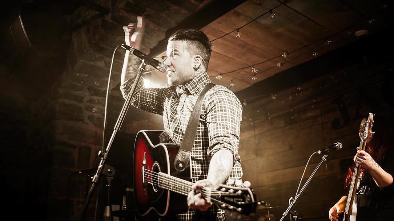 Ryan Stevenson lors de son lancement pour l'album « Better late than never »