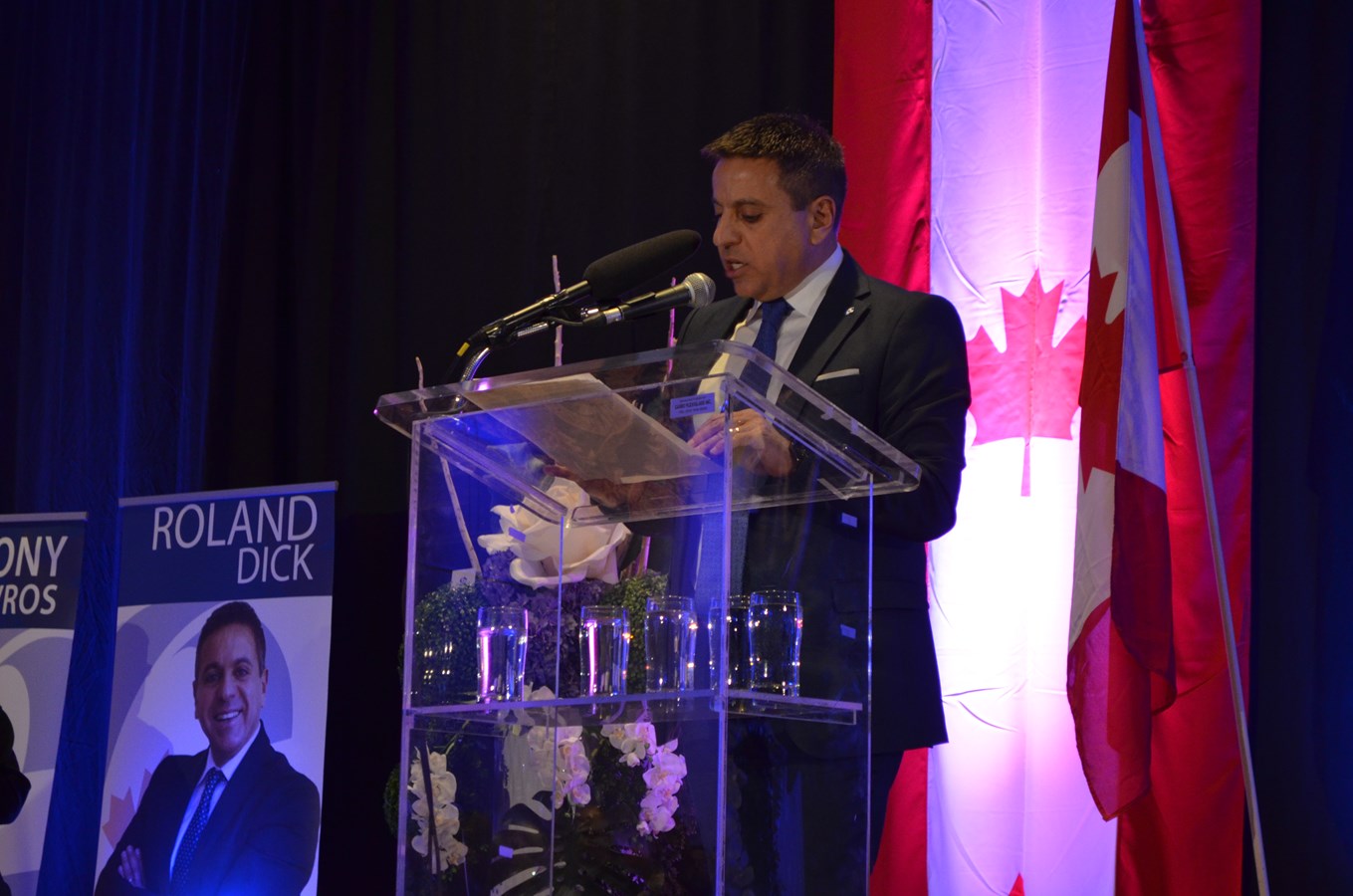 Roland Dick, candidat dans Laval-les Îles, a dévoilé les grandes lignes de son programme.