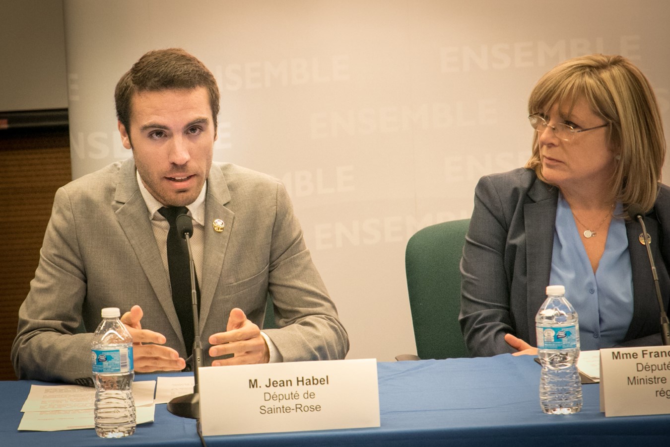 Le député de Sainte-Rose où se trouve le centre d'hébergement était également présent.