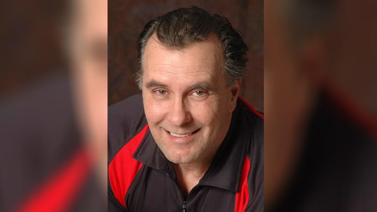 L'entraîneur d'athlétisme Daniel Saint-Hilaire songe à se présenter pour le Bloc dans Alfred-Pellan