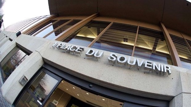 Une grève limitée du Syndicat des cols bleus de la Ville de Laval entraîne la fermeture de certains arénas