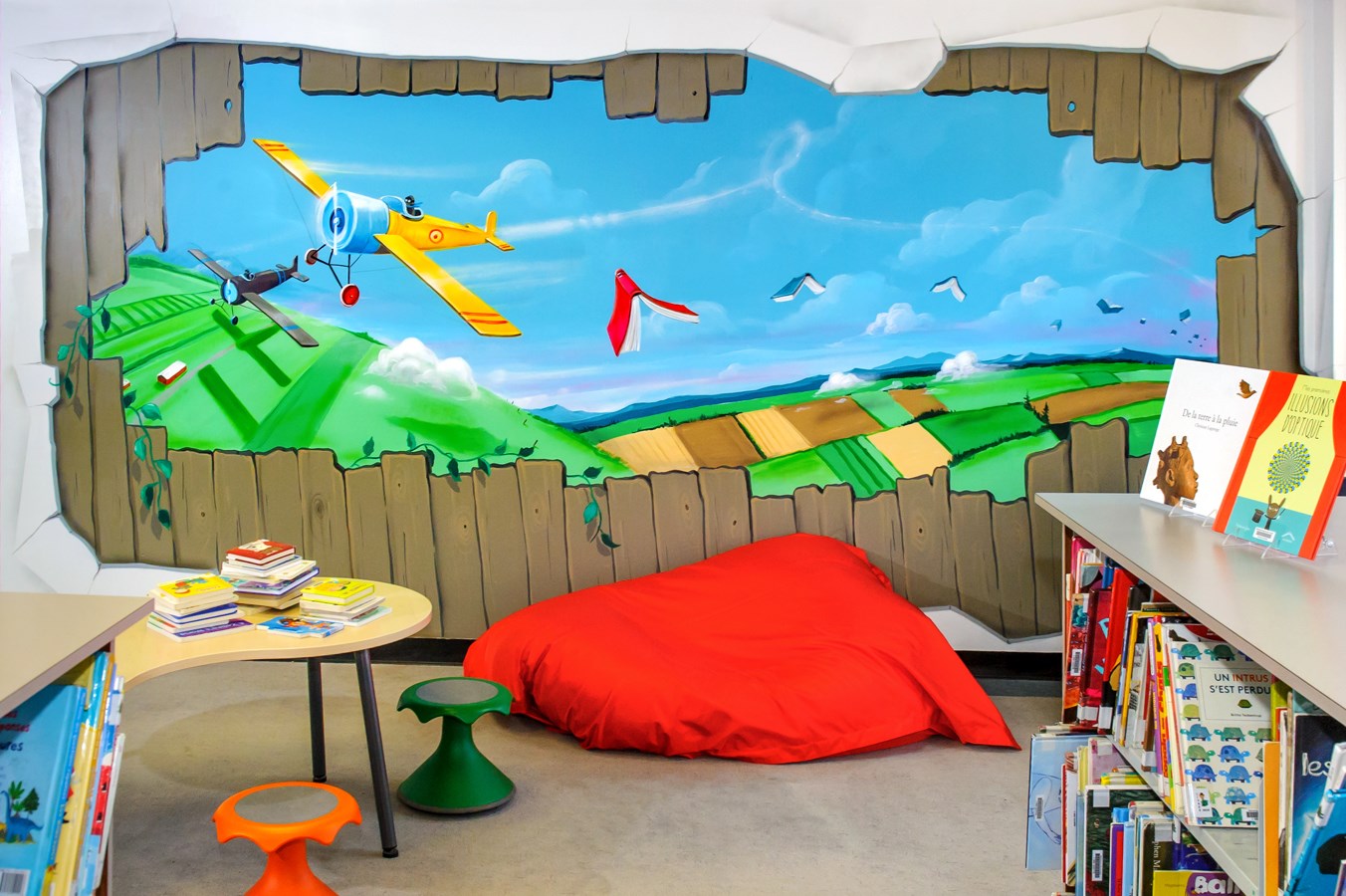 Laval accueille les bibliomobiles du Québec et inaugure une murale pour les jeunes