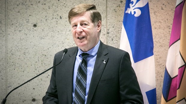 Visite des lieux inondés : le maire Demers et la ministre Charbonneau se rendent sur place