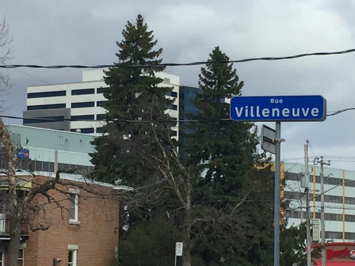 Implantation de vignettes de stationnement sur rue à la place Renaud… si les résidents le souhaitent