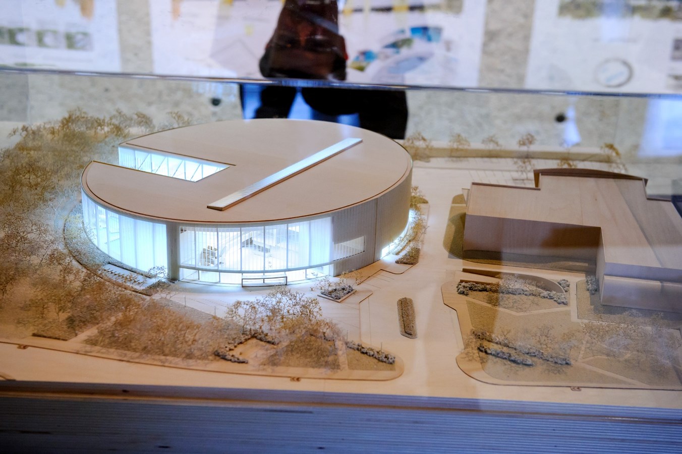 Exposition des projets des finalistes du concours d’architecture du complexe aquatique de Laval