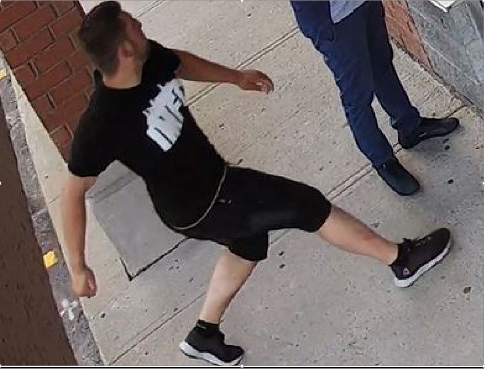 Suspect recherché : de nouvelles images ont été rendues publiques