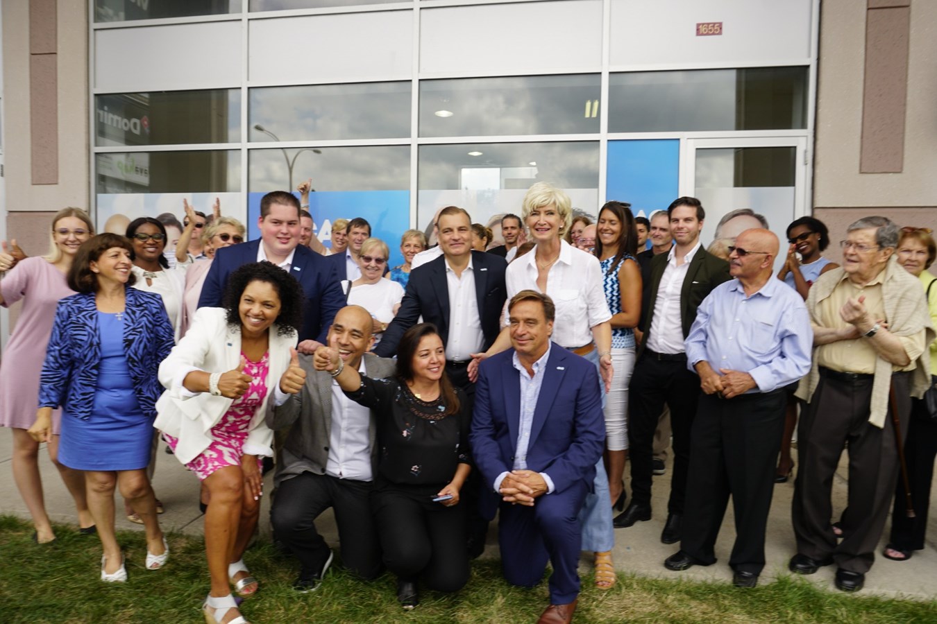 La CAQ inaugure ses nouveaux locaux de Laval