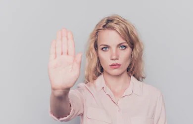 Le contrôle du corps des femmes en conférence, pour la campagne "Tendre la main"