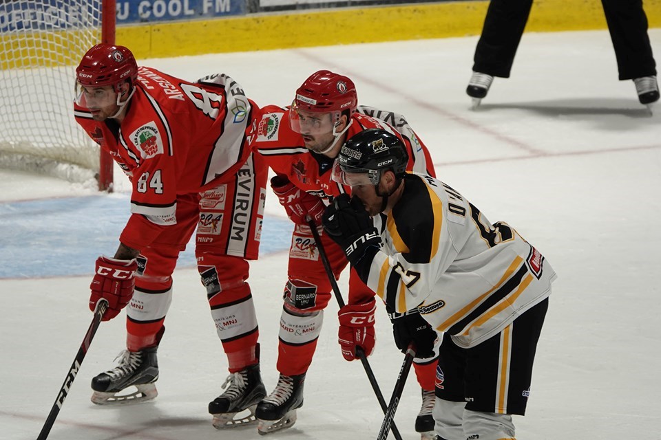 Hockey: deux victoires pour les Pétroliers ce week-end